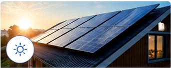 Panneaux photovoltaïques en toiture au coucher du soleil